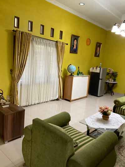 Punya rumah dengan halaman seluas 810 m2 di Depok? Kenapa tidak! 😍