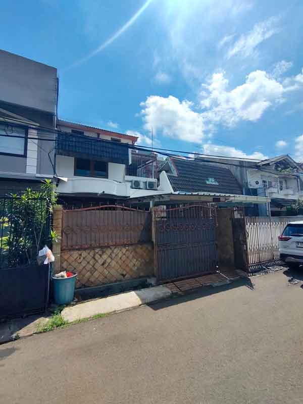 Rumah Kebon Jeruk Lokasi Strategis Jual Cepat