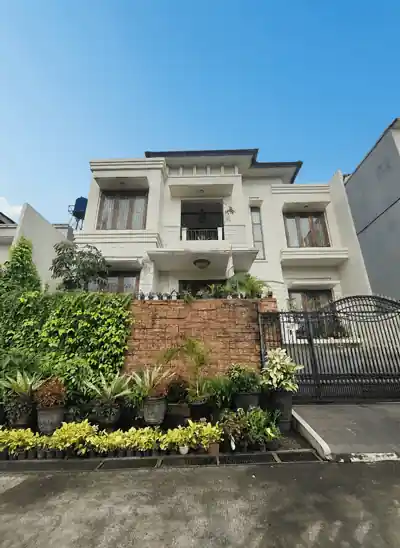 Rumah Dekat Fasilaitas Umum RS, Mall, Mesjid & Full Furnished Di Cinere