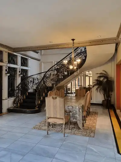 Rumah Di Ring 1 Taman Suropati Menteng